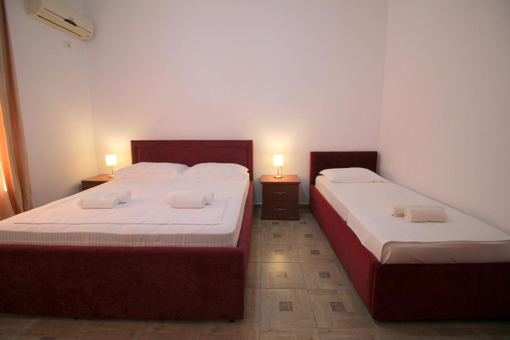 Ksamil City Center Villa Bagian luar foto