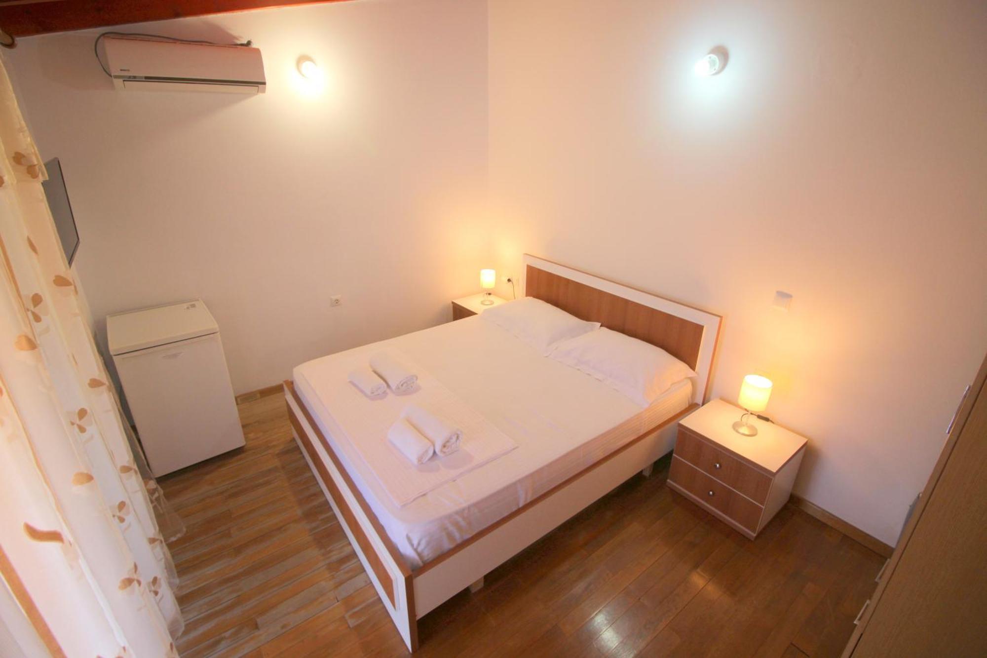 Ksamil City Center Villa Bagian luar foto