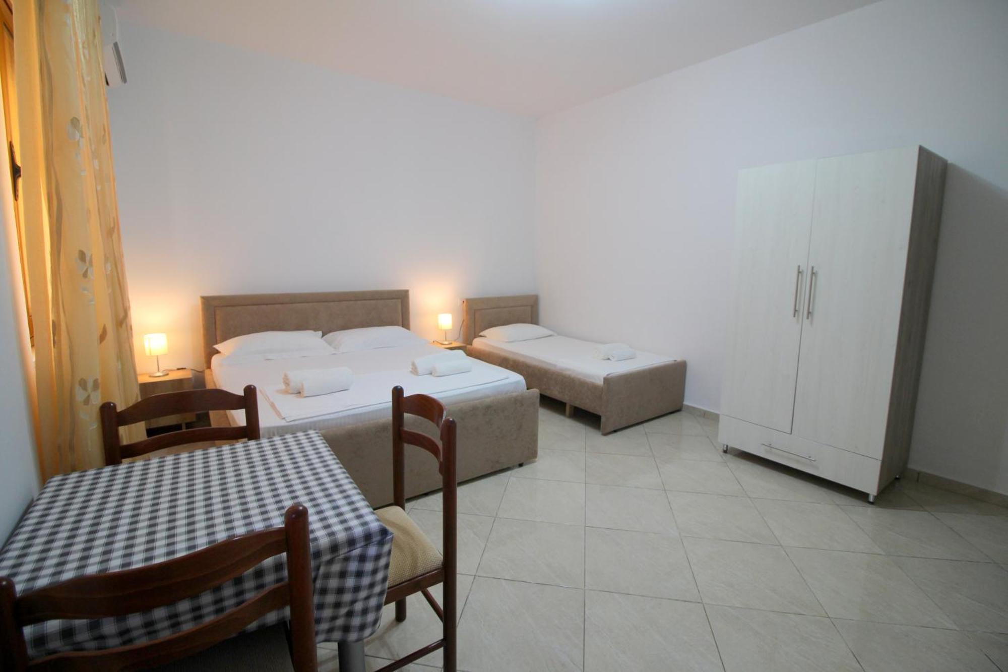 Ksamil City Center Villa Bagian luar foto
