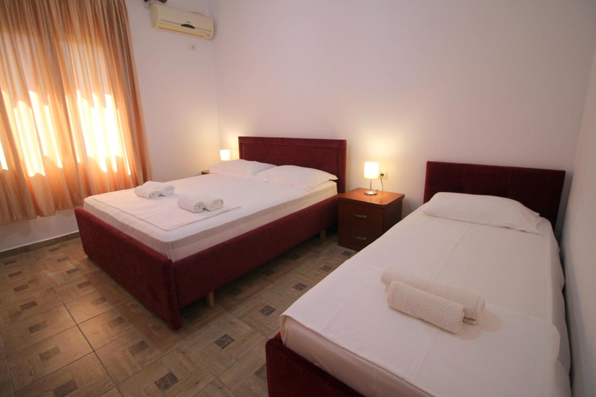 Ksamil City Center Villa Bagian luar foto