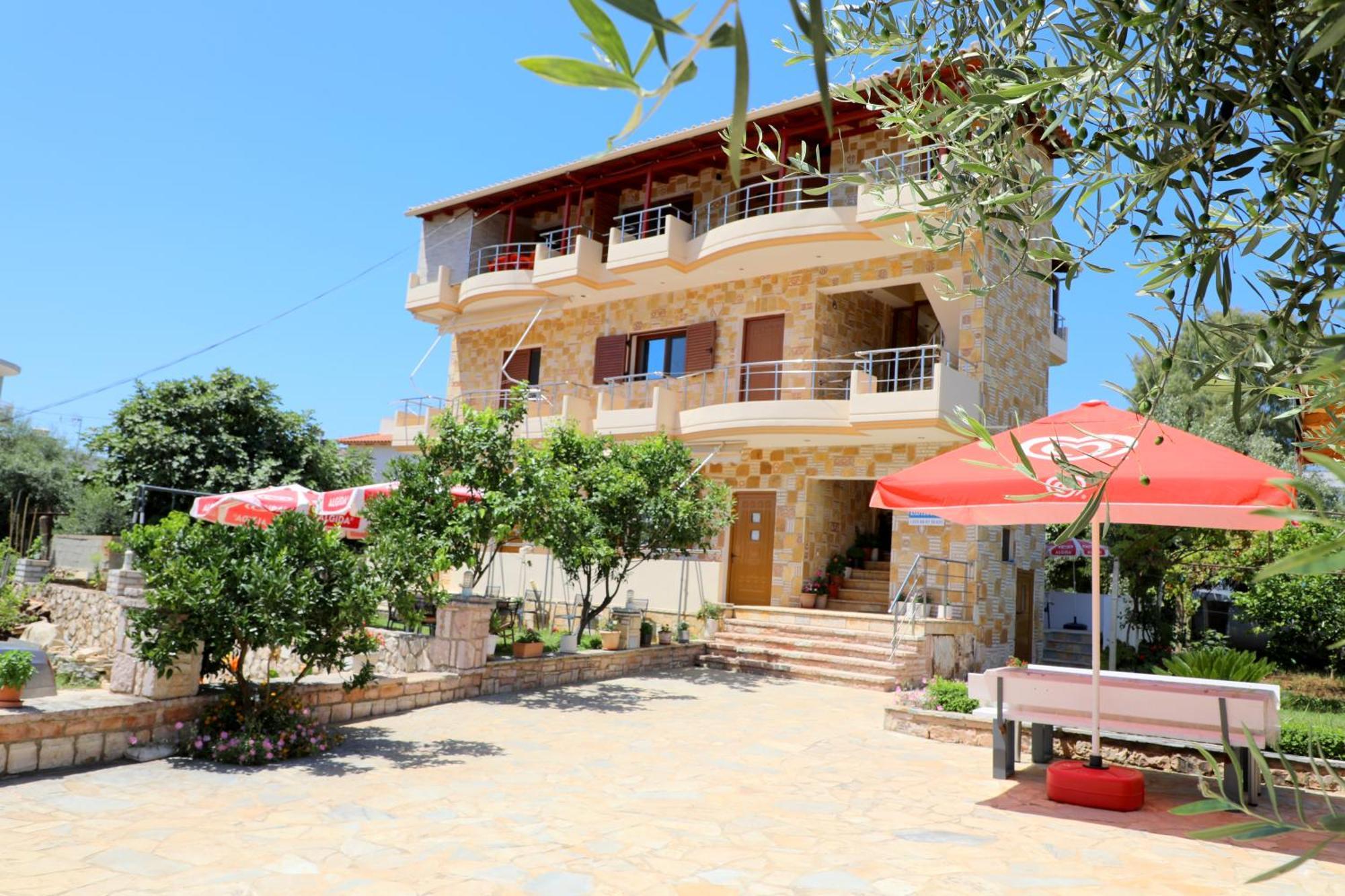 Ksamil City Center Villa Bagian luar foto