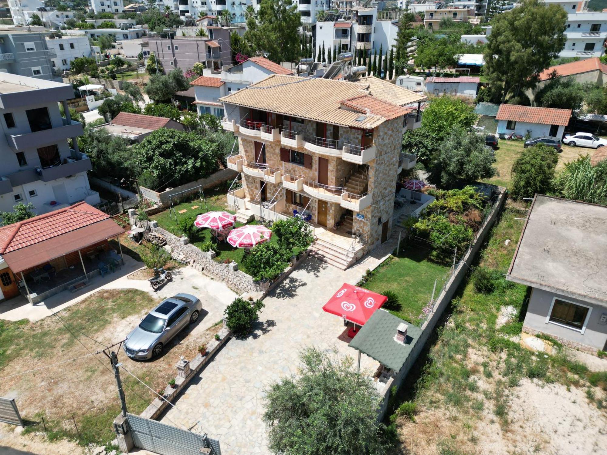 Ksamil City Center Villa Bagian luar foto